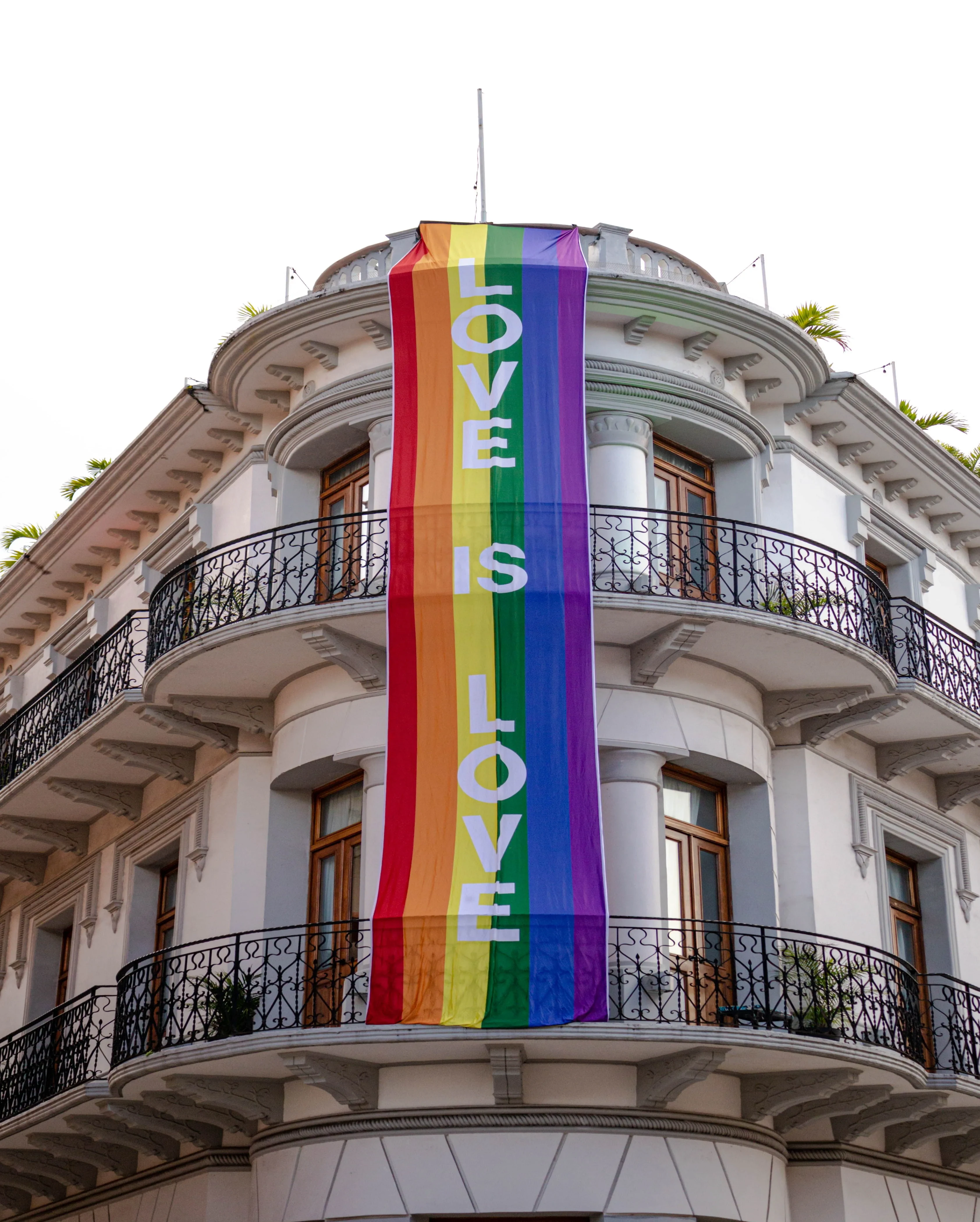 Love is love vlag